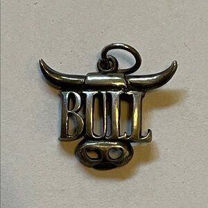 Sterling Silver Bull Pendant ‘80s Charm.